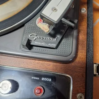 Tocadiscos Garrard Antiguo