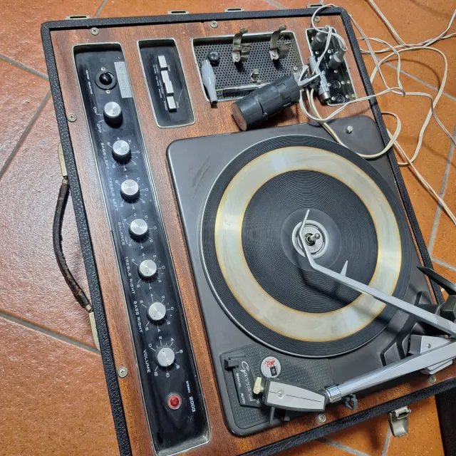 Tocadiscos Garrard Antiguo