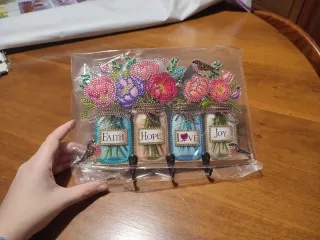 Appendino con ganci decorato