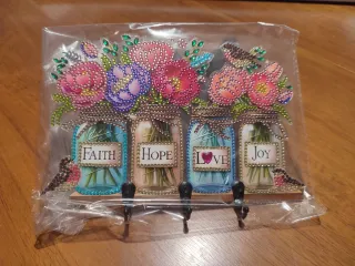 Appendino con ganci decorato