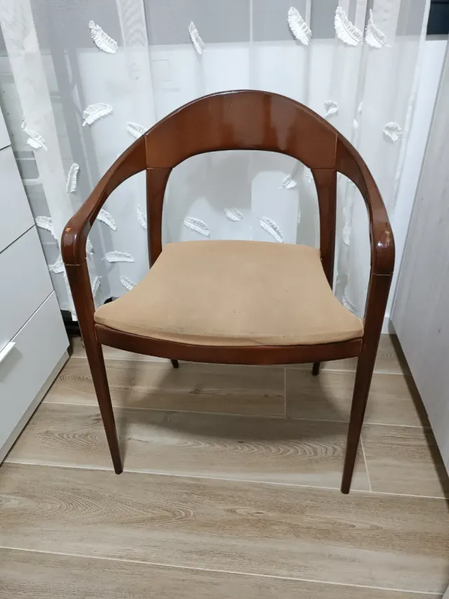 Butaca madera estilo vintage maciza