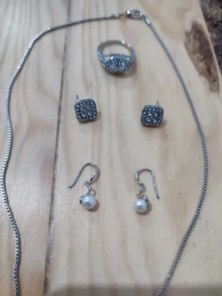 Conjunto bisutería en color plata