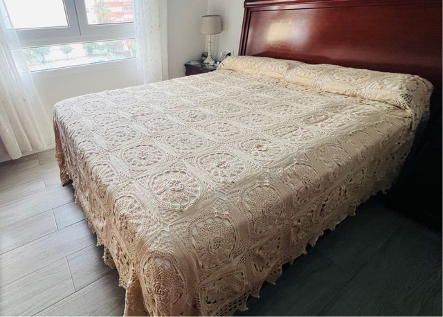 Colcha Crochet Artesanía Vintage Beige