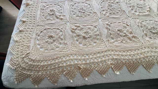 Colcha Crochet Artesanía Vintage Beige