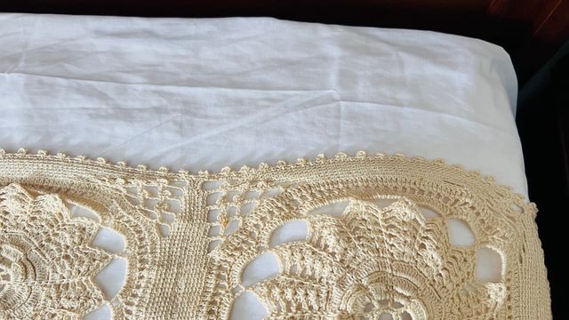 Colcha Crochet Artesanía Vintage Beige