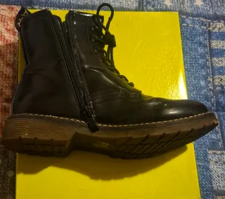 Stivali stile Dr. Martens neri come nuovi