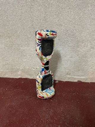 Hoverboard blanco con diseño graffiti