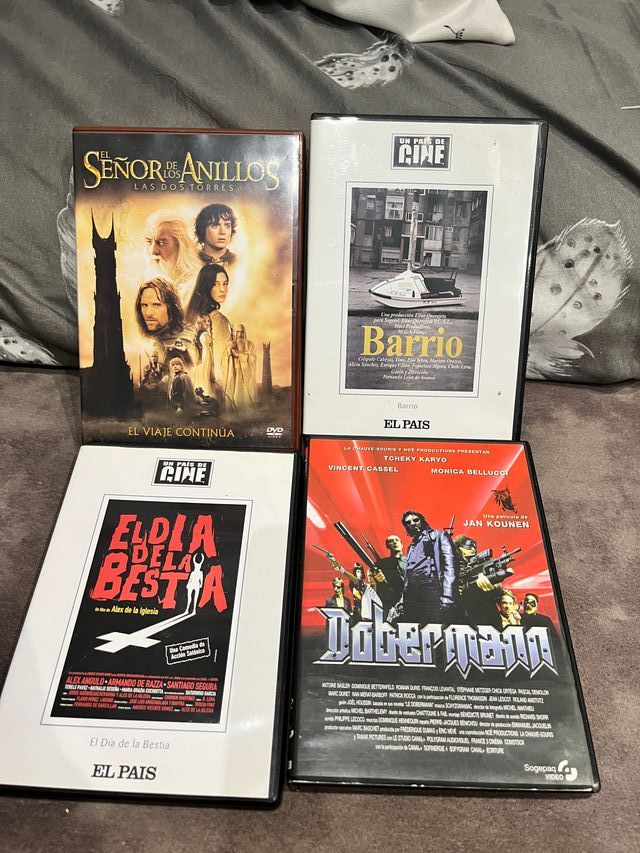 Confezione da 4 film in DVD (Il Signore degli Anelli, Barrio, Dobermann, Il Giorno della Bestia)