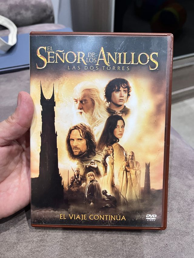 Confezione da 4 film in DVD (Il Signore degli Anelli, Barrio, Dobermann, Il Giorno della Bestia)