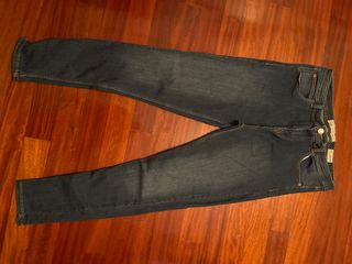 Pantalón pitillo tiro alto azul talla 44