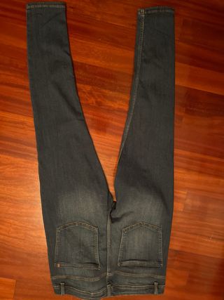 Pantalón pitillo tiro alto azul talla 44