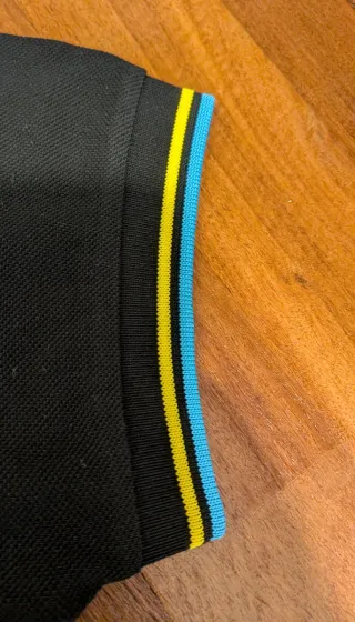 Polo Fred Perry Talla M Negro, Amarillo y Azul
