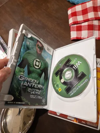 Juegos Wii: The Black Eyed Peas, Green Lantern, Ca