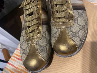 Zapatillas Gucci Beige y Doradas