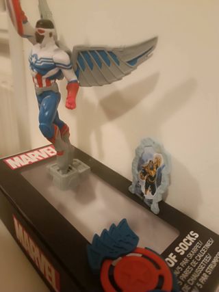 Action Figure Captain America Falcon Marvel