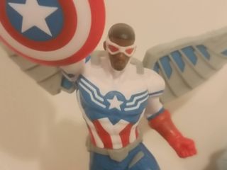 Action Figure Captain America Falcon Marvel