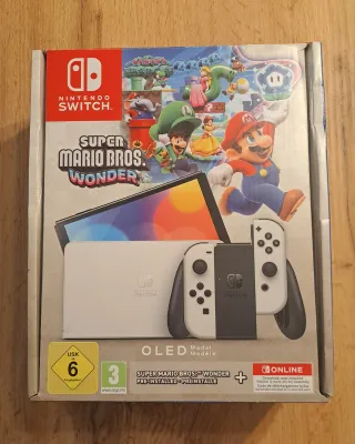 Nintendo Switch OLED + 3 giochi