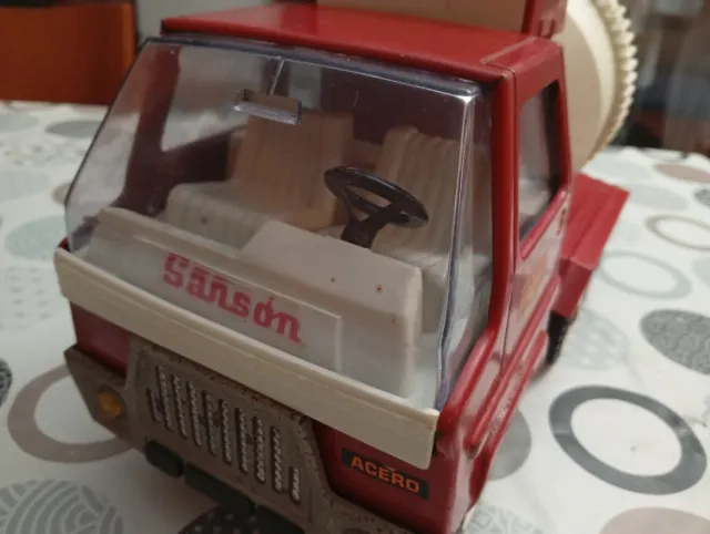 Caminhão Betoneira Sansón Aço