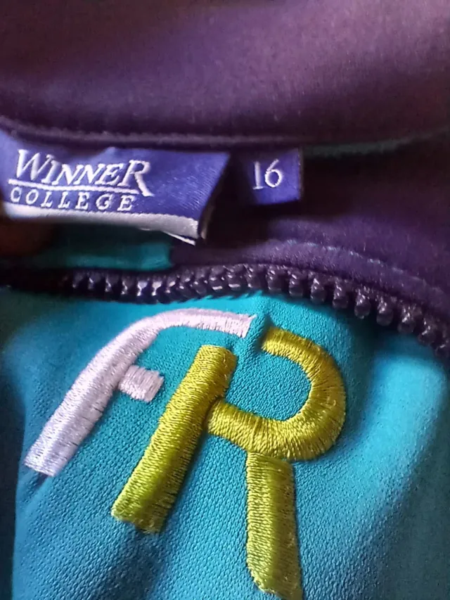 Chaqueta Colegio Fuentelarreyna T16