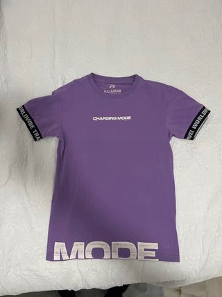 Camiseta Pull&Bear Morada Charging Mode