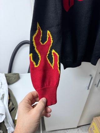 Maglione GCDS nero fiamme rosse 10 anni