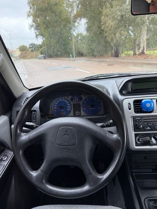 MITSUBISHI MONTERO IO KAITEKI