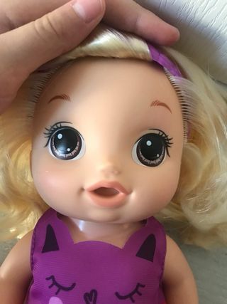 Muñeca parlante Baby Alive, crece pelo