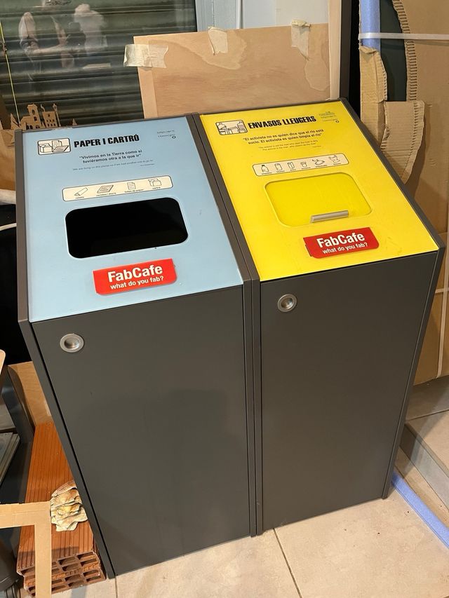 Contenedores de basura FabCafe (2 unidades)