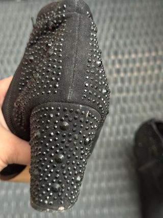 Botines negros con pedrería