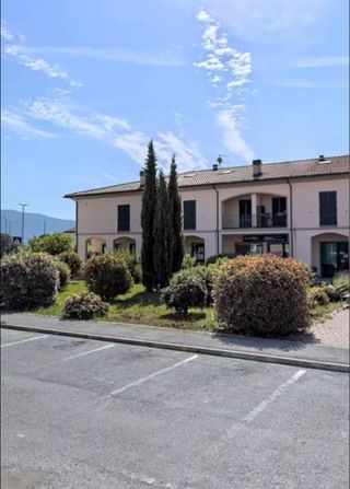 Locale commerciale in affitto, ufficio, negozio