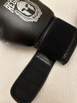 Guantes de boxeo Regium negros 14 onzas