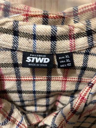 Camicia Pull&Bear a quadri beige e rossa