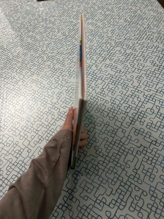 Caillou viaja en avión (Mis cuentos de Caillou)...