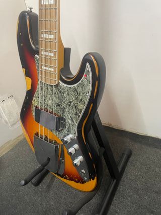 Basso Fender Jazz Bass 68. Replica Vintage