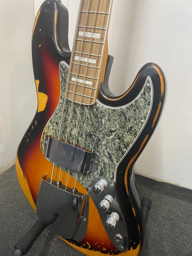 Bajo Fender Jazz Bass 68.  Vintage Réplica