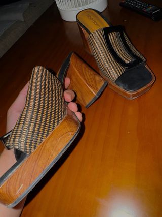 Sandalias Noa Harmon Beige y Negro NUEVAnegociable