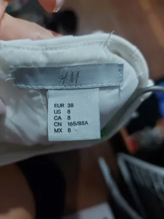 Vestido blanco y negro sin mangas