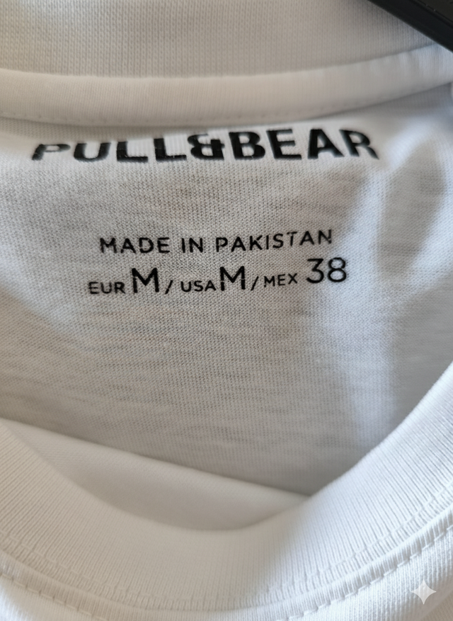 Camiseta Beige con Diseño