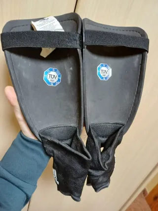 FÚTBOL SALA EQUIPACIÓN PORTERO