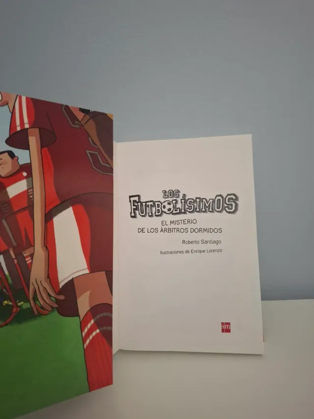 Los Futbolísimos 1: El misterio de los árbitros...