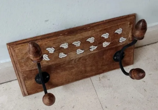 Appendiabiti vintage in legno e ferro battuto