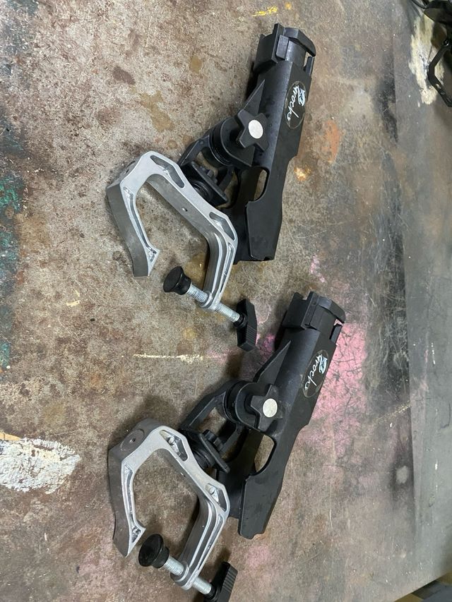 Soportes cañeros para barco