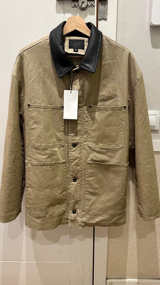 Parka de algodón beige y negra