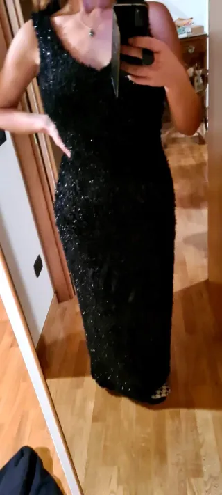 Abito da sera nero e tratti in argento