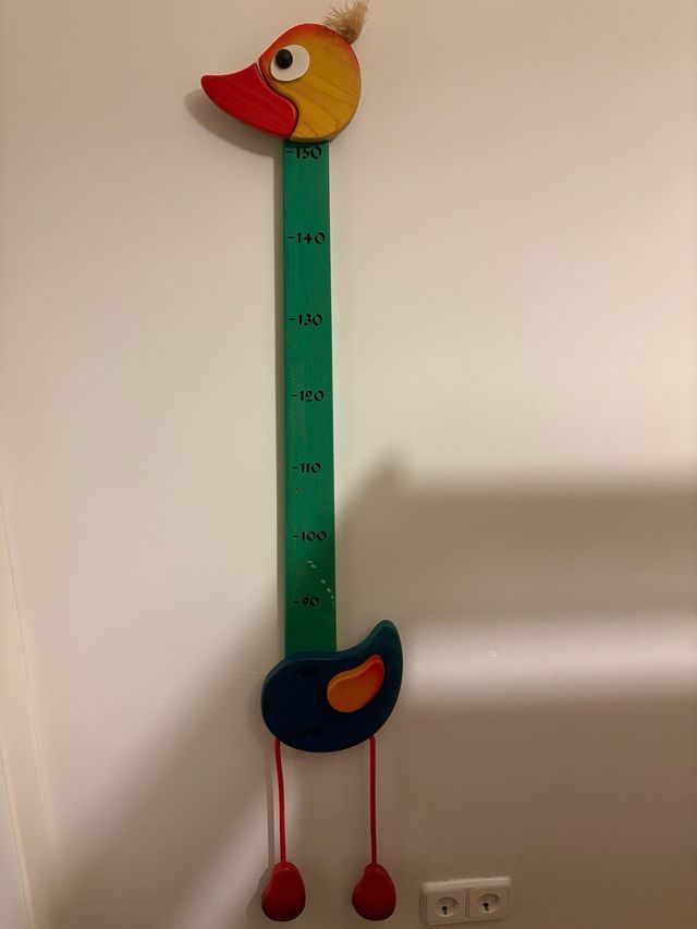 Medidor de altura infantil de madera