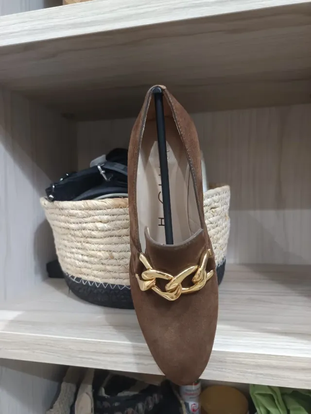 Zapatos Unisa Talla 37 Camel y Dorados