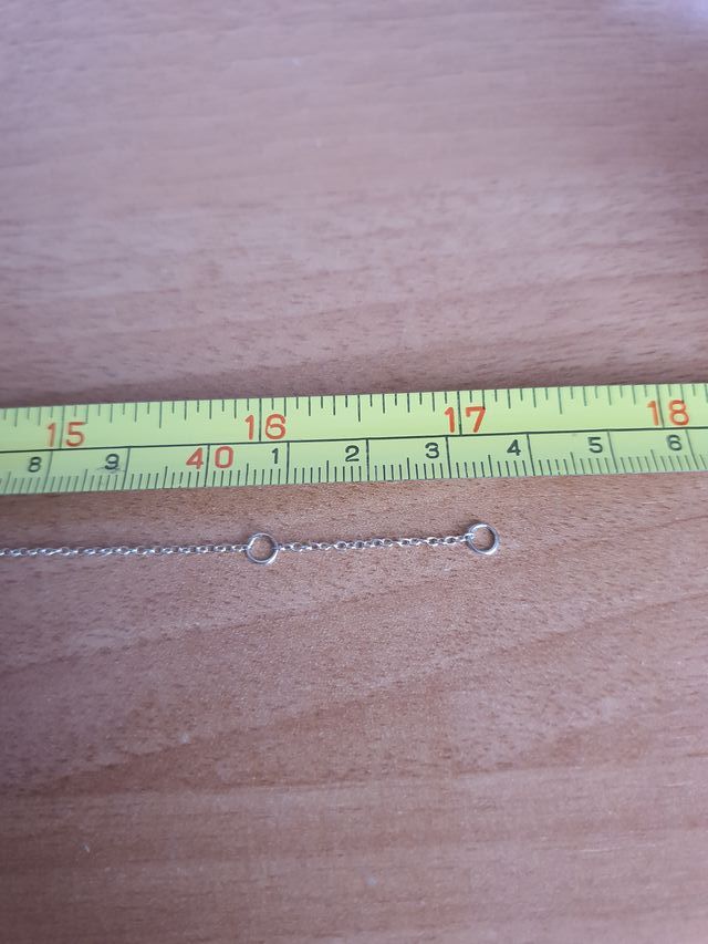 Collar de plata con círculo