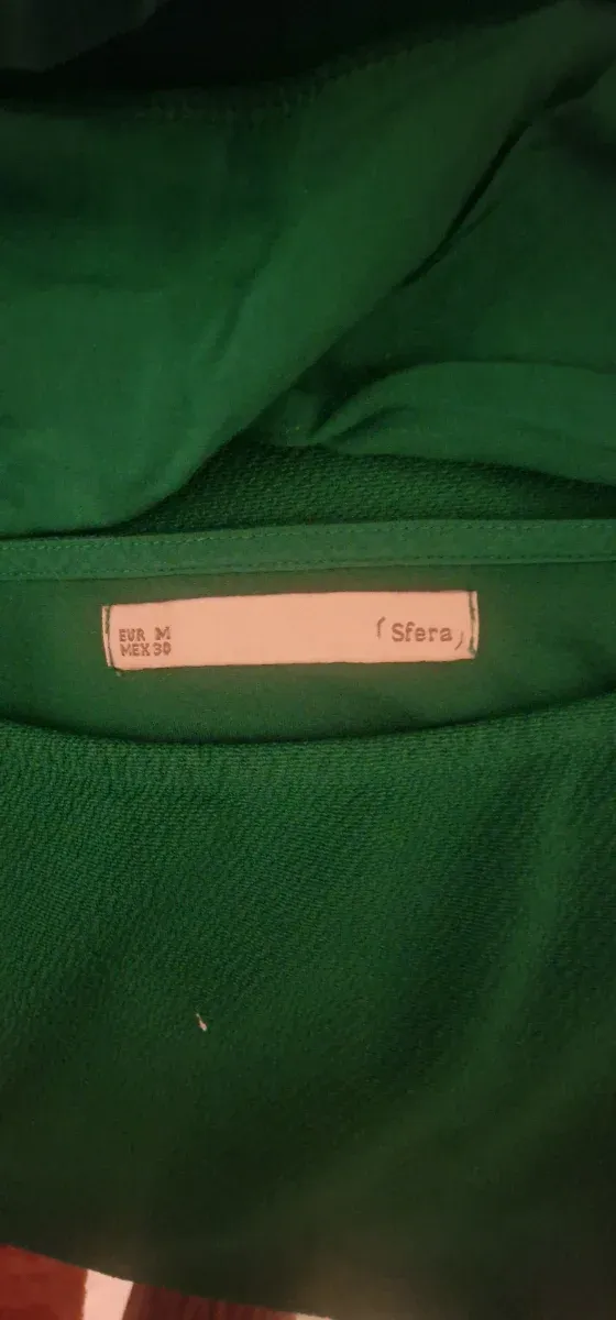 Blusa verde sin mangas