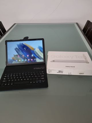 Samsung Galaxy Tab A8 con teclado