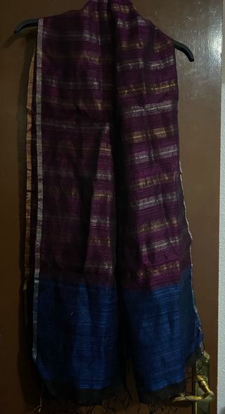 LEE OFERTA Pañuelo de seda azul y morado